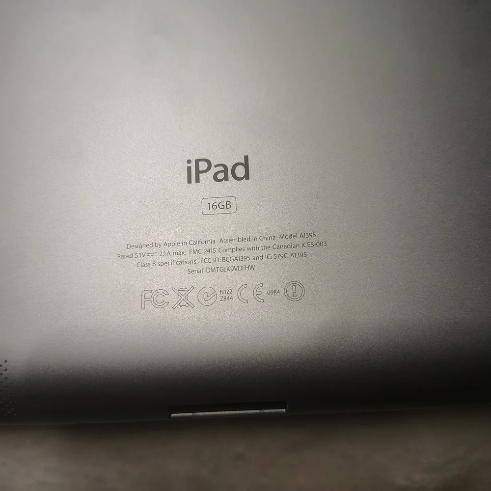 Apple iPad 16Gb Silver Tablet Sleek Design Minimalist Finish